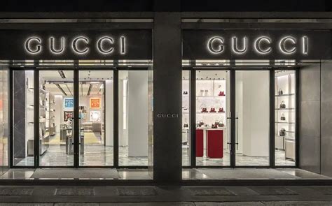 La storica boutique Gucci riapre a Milano in Via Monte 